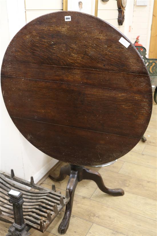 An oak tripod tilt top tripod table W.89cm